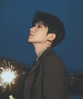 王源吃瓜娱乐节目,揭秘娱乐圈幕后故事  第2张 王源吃瓜娱乐节目,揭秘娱乐圈幕后故事  第2张